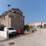 Apartments Anamarija